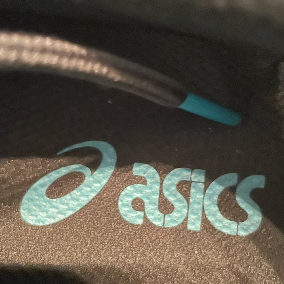 Asics Gel Tennis Shoes - Picture 4 of 6